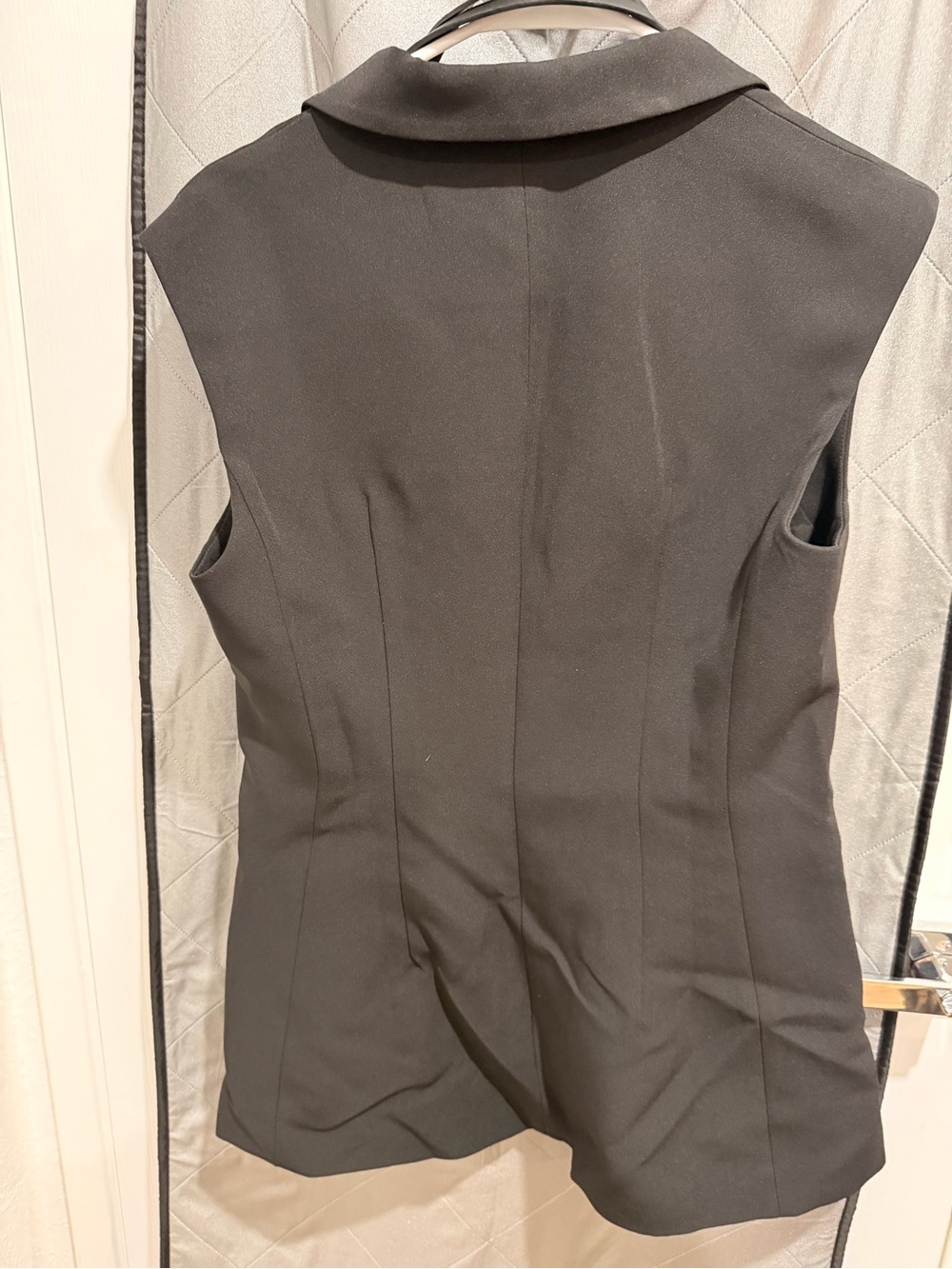 Commense- Sleeveless Black Tailored Vest with Gold Belt - Picture 5 of 5